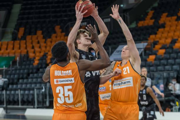 配合与坚韧 配合与坚韧