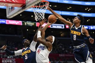 抓住对手的 抓住对手的